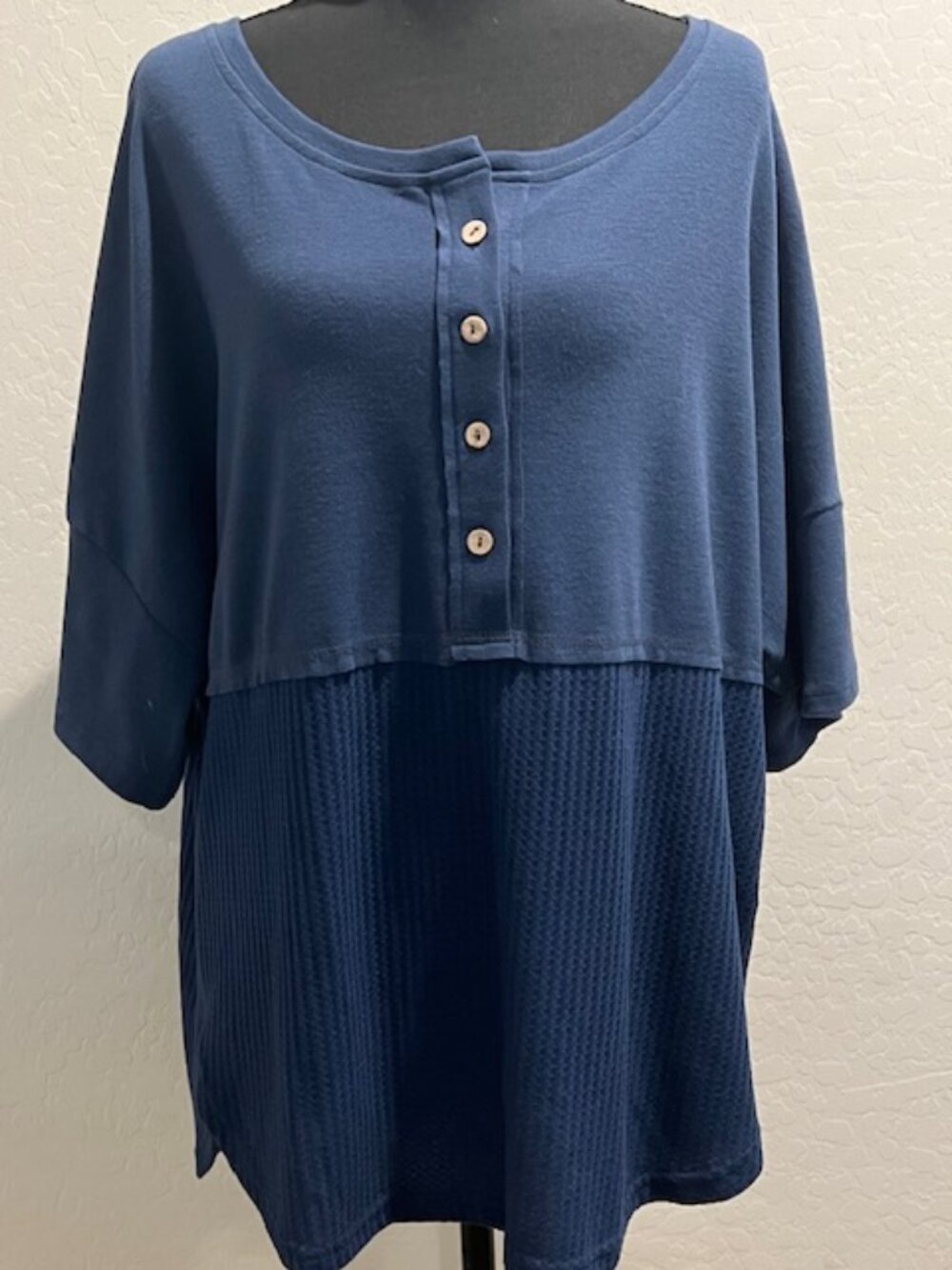 Dokotoo Blue Colorblock Waffle Knit Top Large